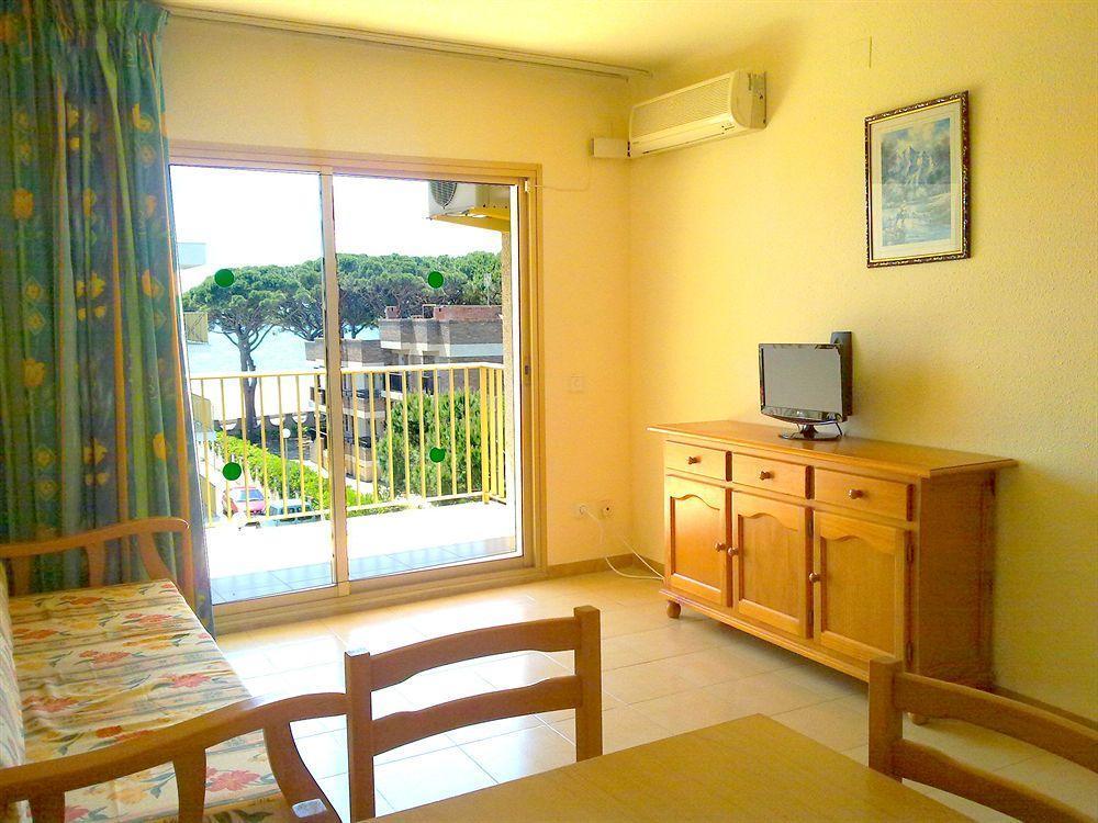 Rentalmar Pins Marina Apartment *