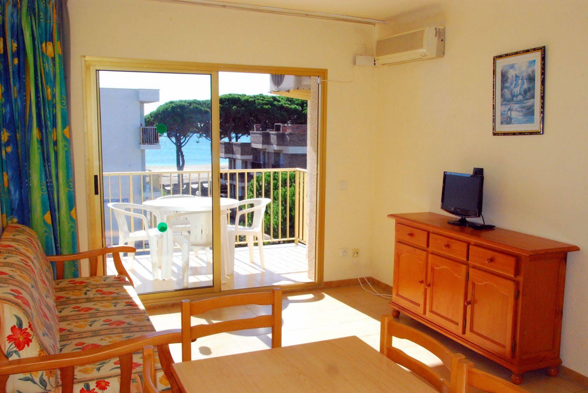 Rentalmar Pins Marina Apartment Cambrils