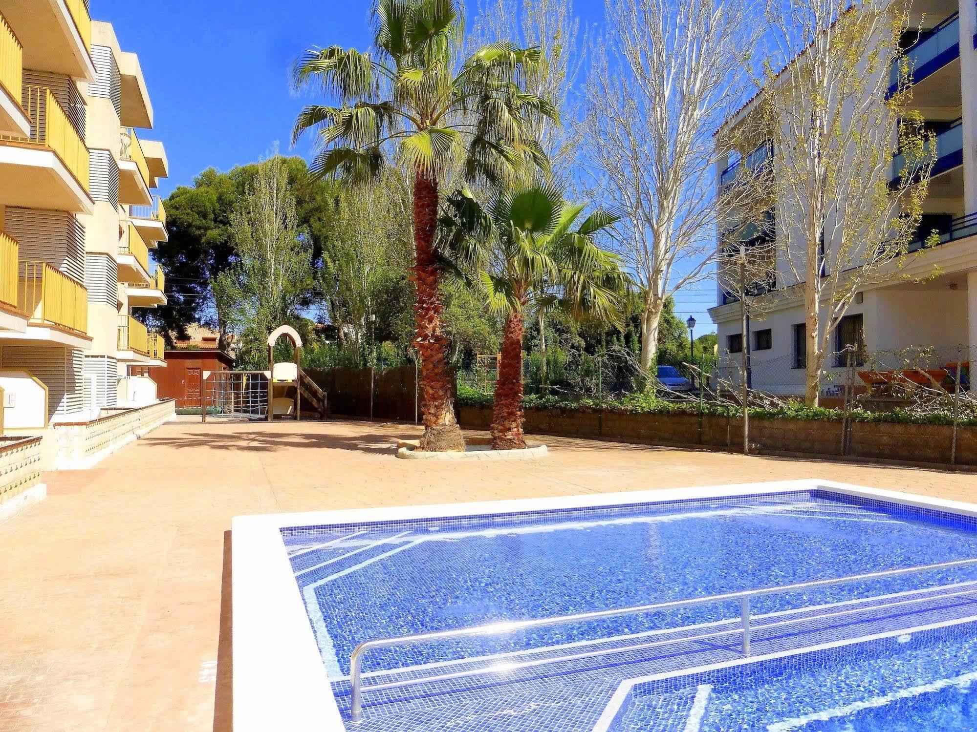Rentalmar Pins Marina Apartment *