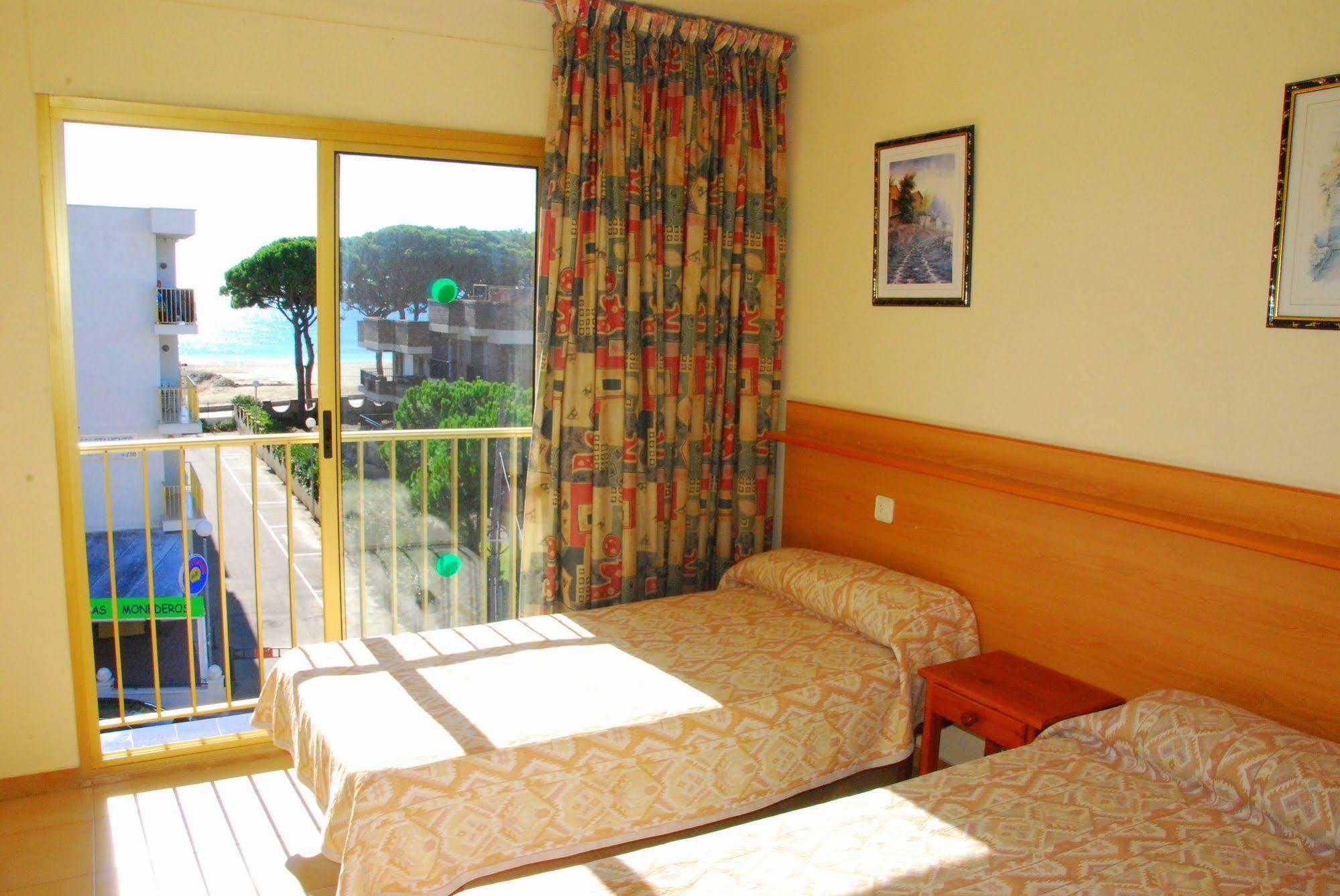 Rentalmar Pins Marina Apartment